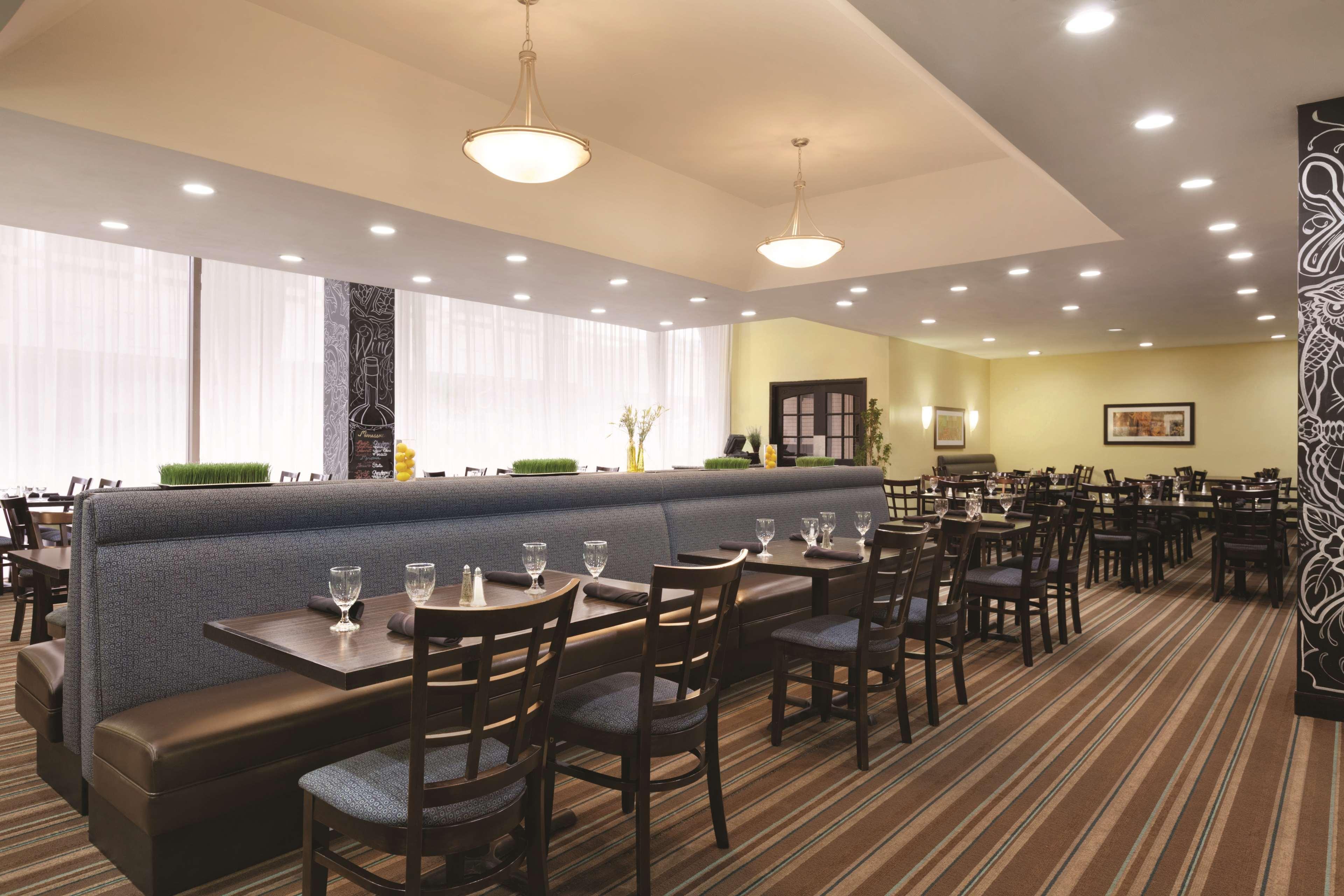 Radisson Conference Center 3* Fresno