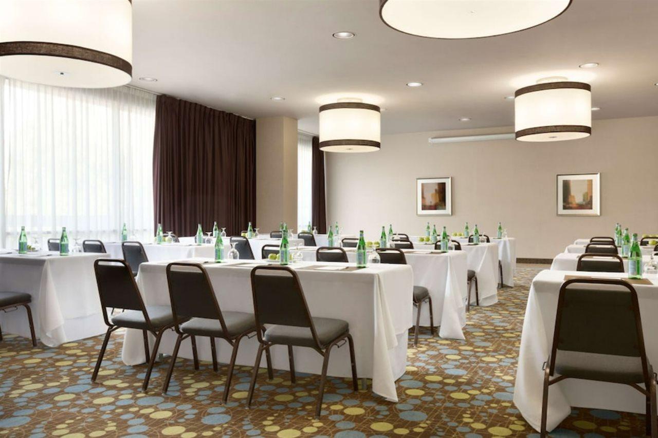 Radisson Conference Center 3*