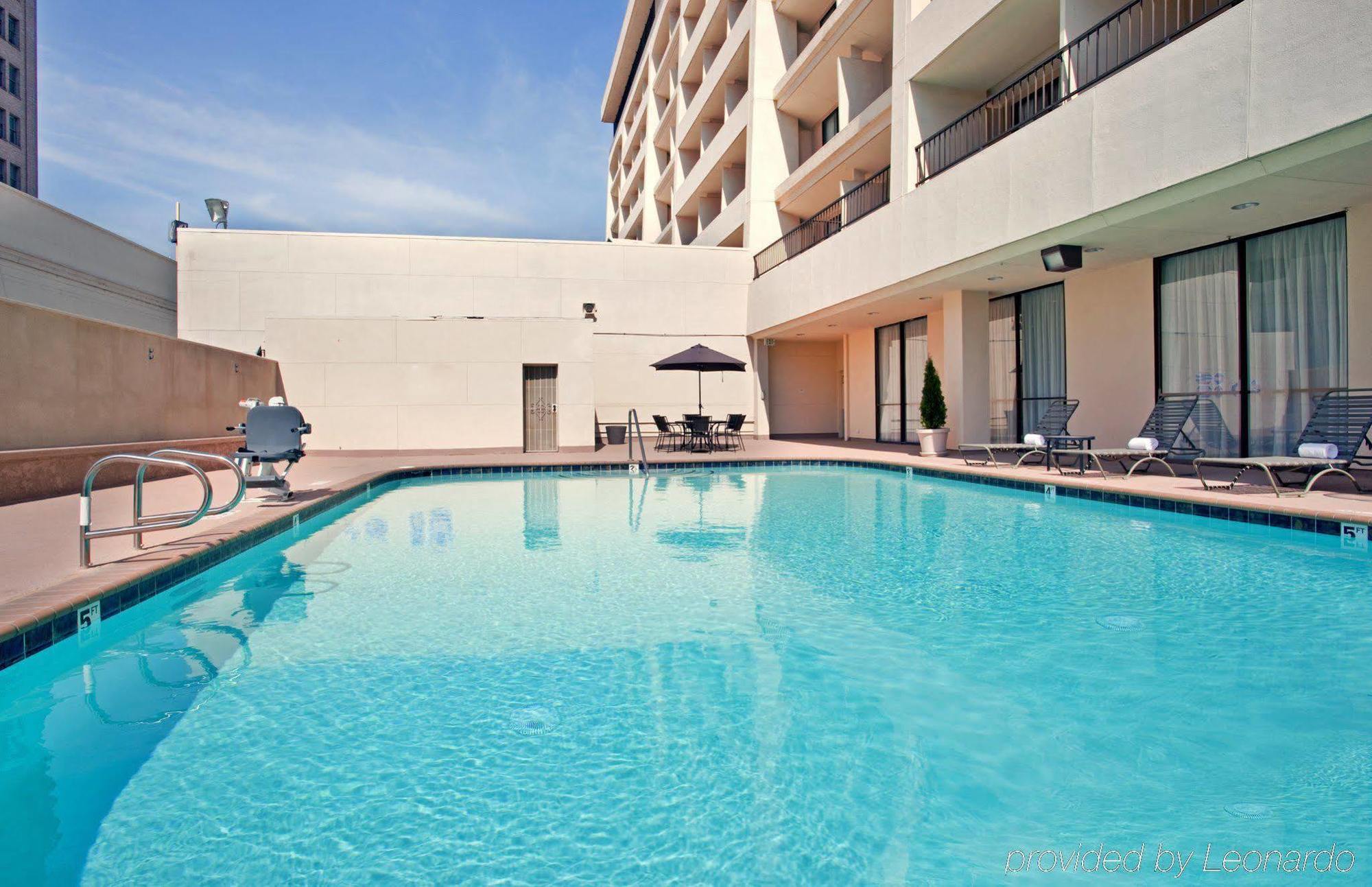 Radisson Conference Center 3* Fresno